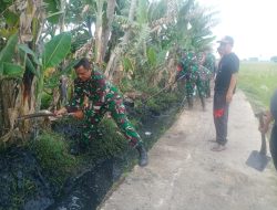Antisipasi Banjir Koramil 11 Pebayuran Gelar Karyabakti Membersihkan Solokan
