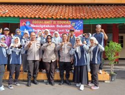 Datangi Sekolah Dasar di Jatinegara, Polisi Ajarkan Siswa tertib lalu lintas, Cegah Bullying dan Narkoba serta stop tawuran