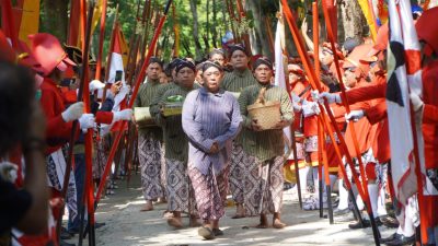 Bupati Sunaryanta Hadiri Acara Bersih Sendang Kyai Sejati Bejiharjo