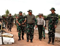 Dandim Merauke Bersama Pangdam XVII/Cendrawasih Tinjau Lahan Food Estate