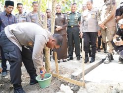 Polda DIY Renovasi Mushola Klepu Banyusoco dan Bagikan Ribuan Paket Sembako
