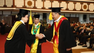 Universitas Sebelas Maret Kukuhkan JAM-Pembinaan Jadi Guru Besar Ilmu Hukum dan Pemulihan Aset