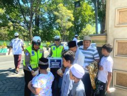 Srikandi Giri Gresik Laksanakan Kegiatan Jumat Berkah Berbagi