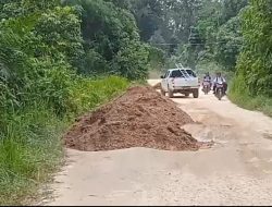 Tuntutan Warga Marapit Akhirnya Terpenuhi PT. Bina Sarana Sawit Timbun Jalan