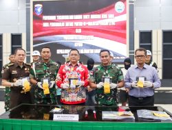 Kembali Satgas Pamtas RI-MLY Yonkav 12/BC Kodam XII/Tpr Gagalkan Penyelundupan 6,4 Kilogram Sabu