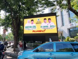 Videotron Eri Cahyadi-Armuji dan Khofifah-Emil jadi Sorotan