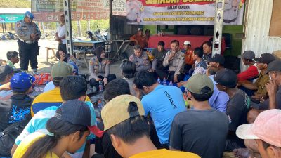 Kapolsek Sedati Bincang Kamtibmas dengan Warga Nelayan