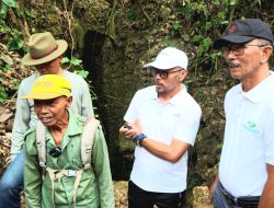 Bupati Sunaryanta dan Direktur PDAM Tirta Handayani Gunungkidul Tinjau Sumber Air di Kalurahan Girisuko