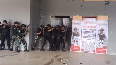 Maksimalkan Pengamanan Pilkada 2024, Polda Kalteng Gelar Latihan Sispamkota Bersama TNI