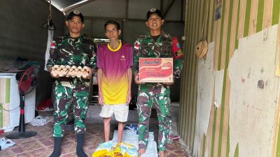 Peduli Masyarakat Perbatasan, Satgas Pamtas Yonkav 12/BC Melaksanakan Tali Asih untuk Masyarakat