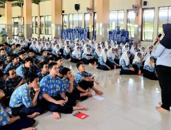 Kanit PPA Satreskrim Polresta Sidoarjo Edukasi Anti Bullying di SMK Yapalis Krian