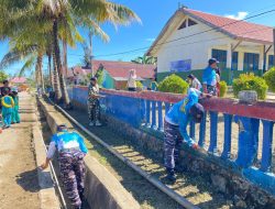 TNI AL Karya Bakti di Kota Baubau