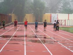 Tinjau Joging Track Stadion Gelora Handayani, Bupati: Segera Lakukan Perbaikan Pada Area yang Tergenang dan Retak