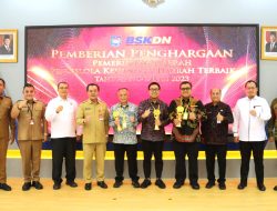 BSKDN Kemendagri Beri Penghargaan kepada Pemerintah Daerah dengan Kinerja Keuangan Terbaik