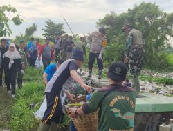 Forkopimka Gedangan Bersihkan Aliran Sungai Cegah Banjir