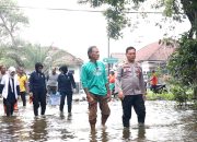 Polresta Sidoarjo Peduli Kesehatan Warga Terdampak Banjir Desa Kedungbanteng