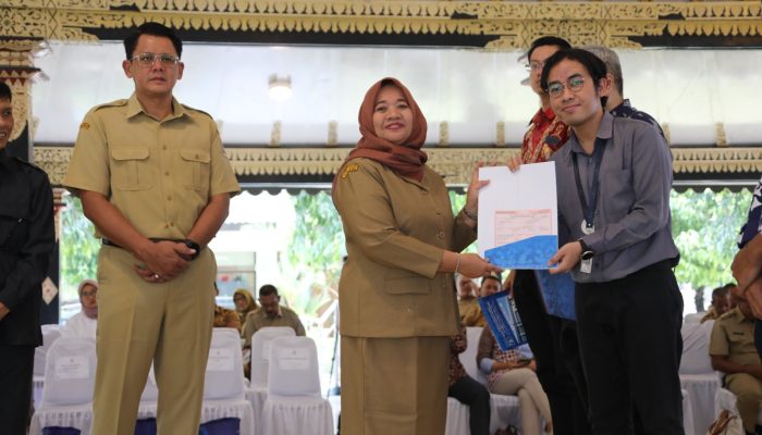Secara Simbolis Bupati Sleman Sampaikan SPPT PBB P2 Tahun 2025