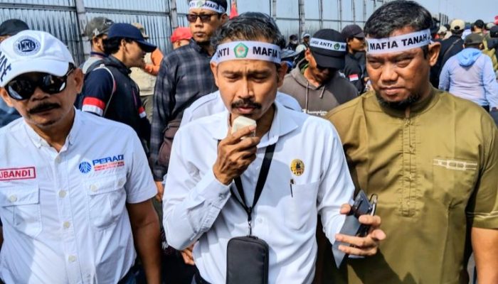 Ribuan Massa Aliansi Anti Mafia Tanah Jatim Gelar Demo