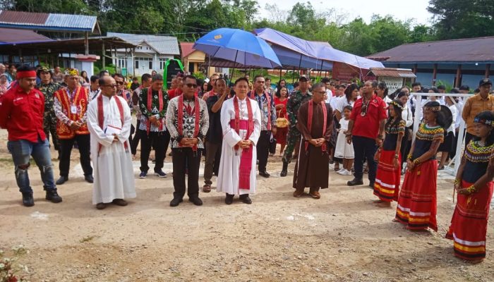 Pj Bupati Sanggau Resmikan Gereja Santa Maria Stasi Keladang 1