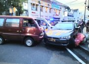 Tiga Kendaraan Terlibat Kecelakaan di Simpang Empat Terang Bulan Danurejan