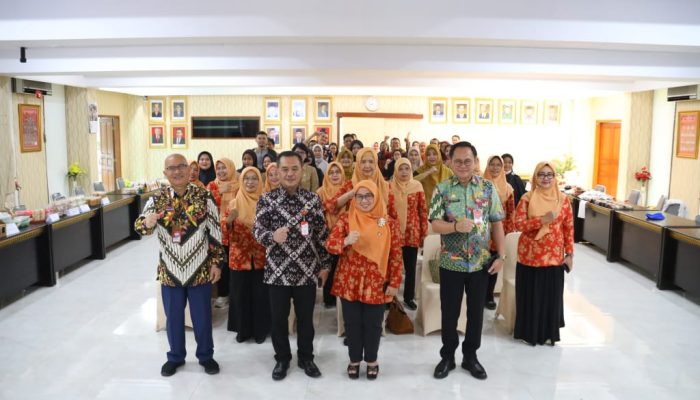 Semarakan Ramadan dan Dukung UMKM, DWP BKSDN Kemendagri Gelar Bazar Kuliner