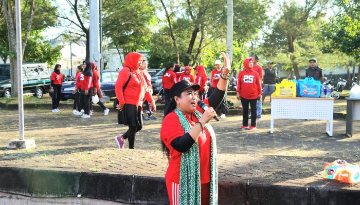 Bupati Endah Subekti Kuntariningsih Ajak UMKM Berjualan di Terminal Dhaksinarga