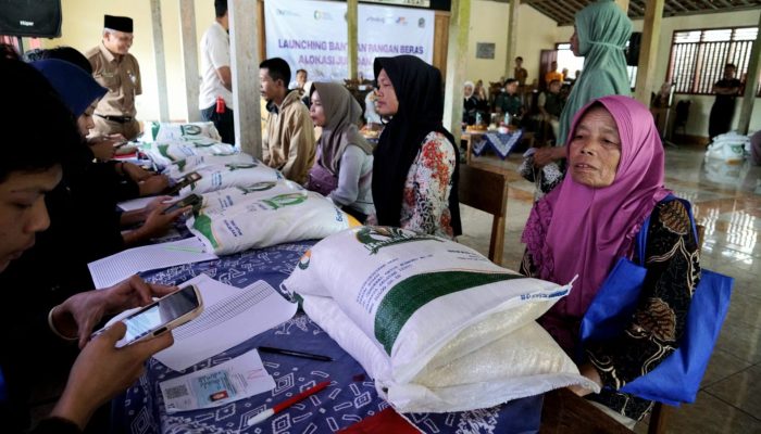 Bantuan Pangan Beras 2025 Diluncurkan di Gunungkidul, Setiap Penerima Dapat 20 Kg Beras