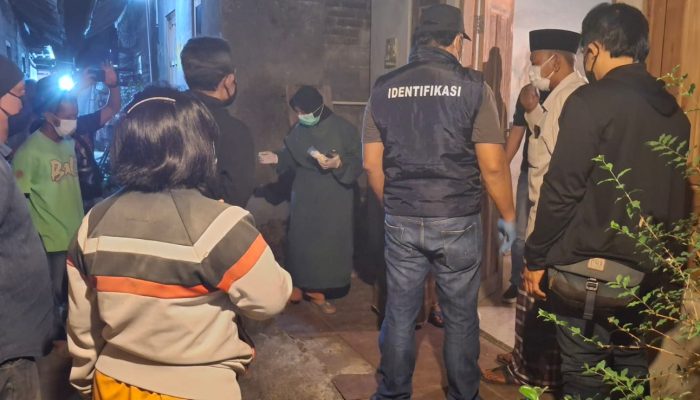 Terakhir Terlihat Beli Obat, Pria 60 Tahun Ditemukan Tak Bernyawa di Rumahnya