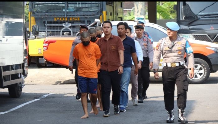 Bejat! Pria di Kulonprogo Cabuli Anak Angkatnya yang Berusia 8 Tahun