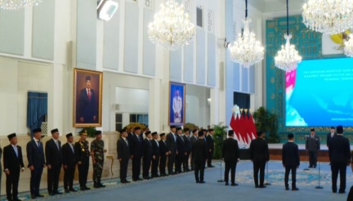 Reshuffle Kabinet Merah Putih: Sri Mulyani Lengser, Prabowo Bentuk Kementerian Baru