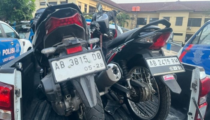 Dua Motor Tabrakan di Simpang 4 Budegan, Tiga Orang Luka-luka
