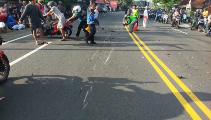 Honda Scoopy Vs Jupiter MX, Dua Remaja Terluka