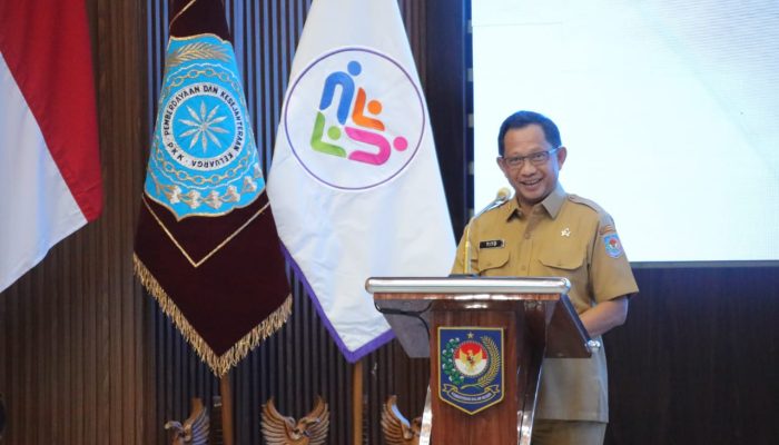 Mendagri Sebut Dirjen Keuda Sukses Jadi Pj Gubernur Papua: Terima Kasih Banyak Pak Fatoni