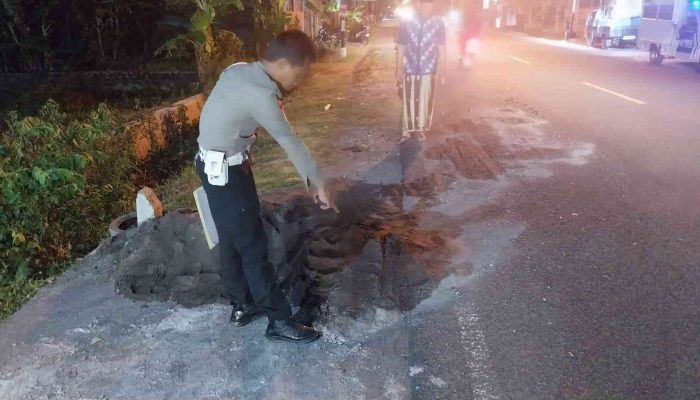 Hendak Salip Bus, Pelajar di Bantul Tewas Usai Motor Tabrak Gundukan Pasir