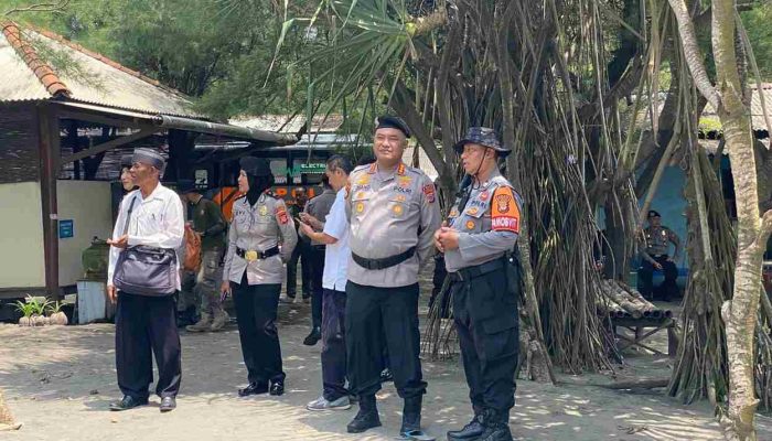 Operasi Bersih Parangtritis: Lapak Liar Ditertibkan, Keamanan Wisata Diperketat