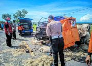 Pick Up Tergencet Usai Tabrak Dump Truck, Satu Nyawa Melayang di TKP