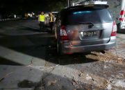 Innova Tabrak Tiang Lampu, Polisi Sebut Sopir Diduga Mengantuk