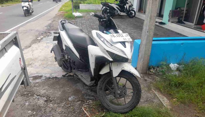 Gagal Menyalip, Dua Motor Tabrakan di Imogiri Barat, Korban Alami Patah Tulang