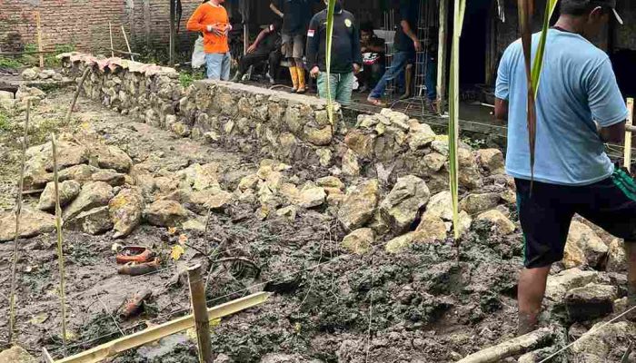 Dari Swadaya Hingga Gotong Royong, FKJR Gunungkidul Bangun Pondasi Rumah Anggota