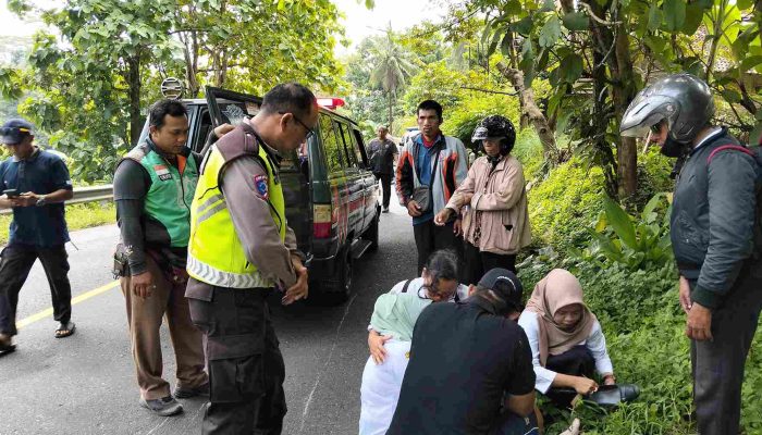Motor Mogok di Jalan Jogja-Wonosari, Scoopy Hantam Xeon hingga Dua Orang Luka