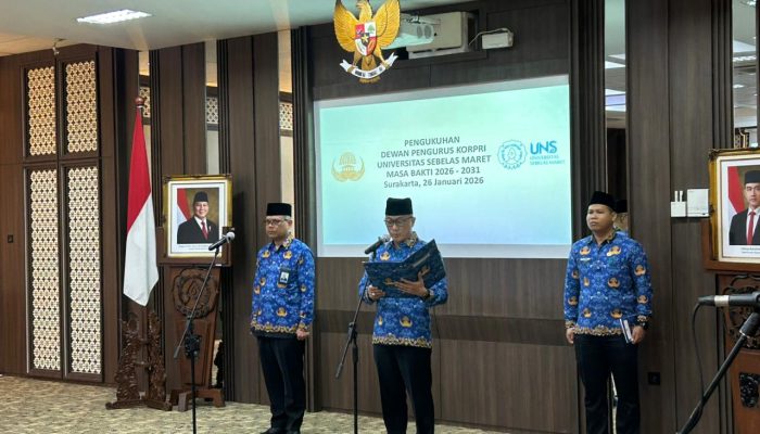 Prof. Zudan Kukuhkan KORPRI UNS: Awal Konsolidasi Korpri Kampus dan Penguatan Identitas Korps