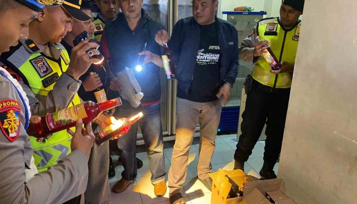 Digerebek Tengah Malam, Gerai Miras Ilegal di Bantul Disita Polisi