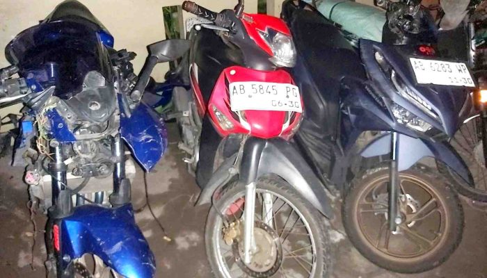 Tabrakan Beruntun 3 Motor di Jalan Samas, 1 Pengendara Patah Tulang