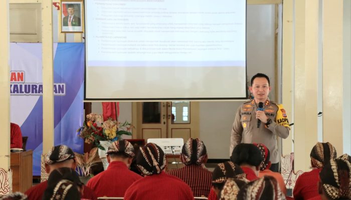 Kapolres Gunungkidul Ingatkan Bahaya Pungli hingga Manipulasi Data, 144 Lurah Diberi Pembinaan Khusus
