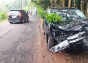 Innova Hilang Kendali, 4 Motor dan Pejalan Kaki Jadi Korban Kecelakaan Beruntun