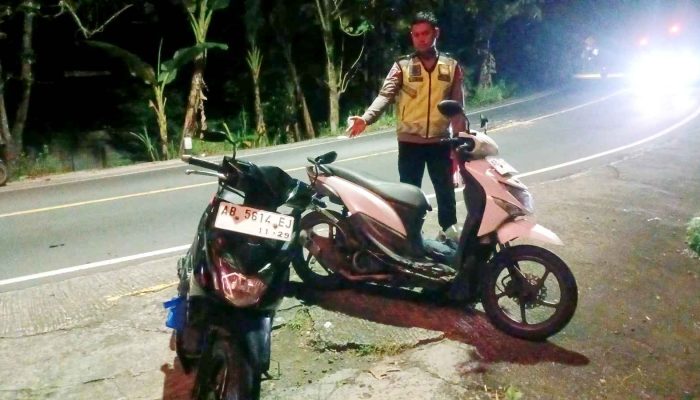 Gagal Salip di Marka Tak Terputus, Dua Motor Tabrakan, Korban Patah Tulang