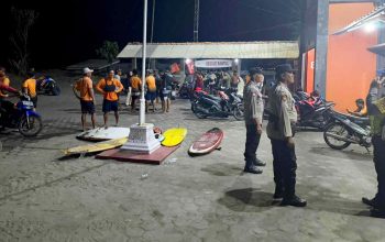 Dua Remaja Terseret Arus di Pantai Parangtritis, Satu Hilang dan Masih Dicari