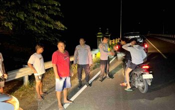 Hantam Beton Tugu Jembatan Rowari, Motor Scoopy Ringsek Parah, Pengendara Luka Serius
