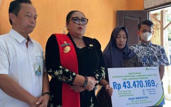 Keluarga Petugas Damkar yang Meninggal Saat Bertugas Terima Santunan BPJS Ketenagakerjaan
