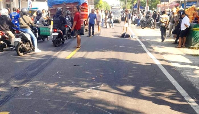 Pembonceng Motor Meninggal Terlindas Truk Setelah Vario Tabrak Beat di Semanu